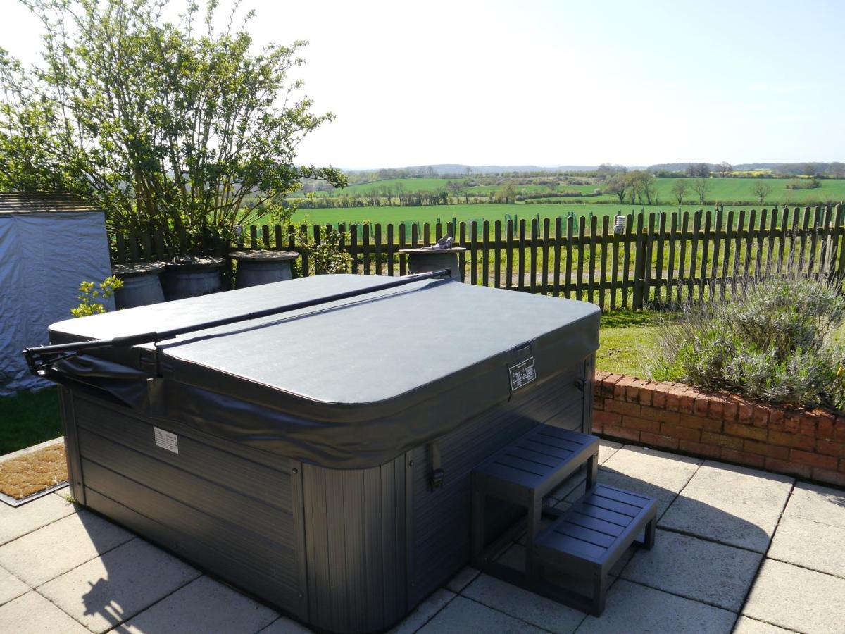 South View Country House Sleeps 12 - Hot Tub - Views Henley-in-Arden Kültér fotó