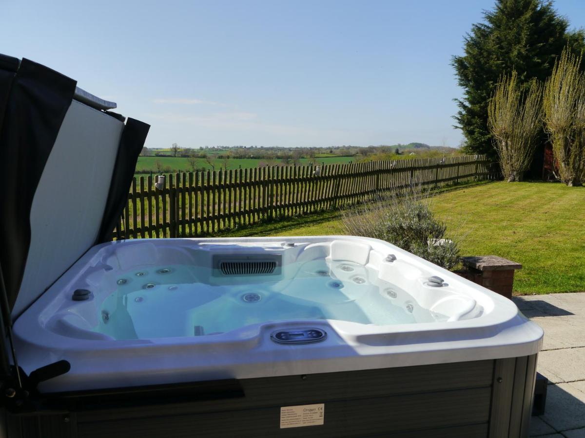 South View Country House Sleeps 12 - Hot Tub - Views Henley-in-Arden Kültér fotó